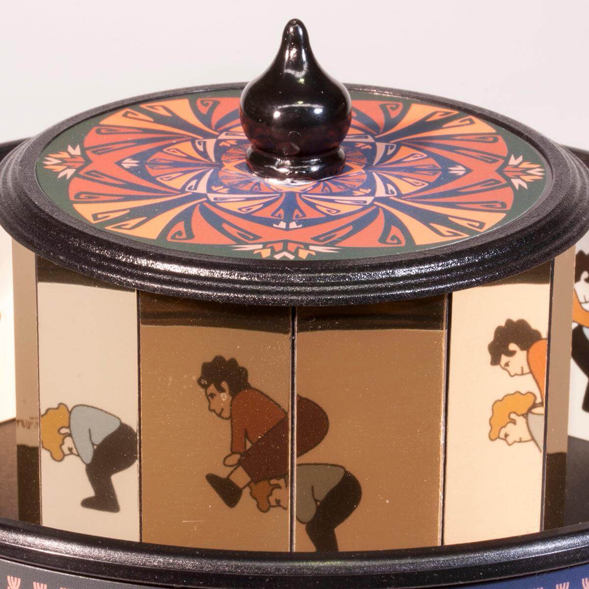Hemisferium Moderniste Black Praxinoscope