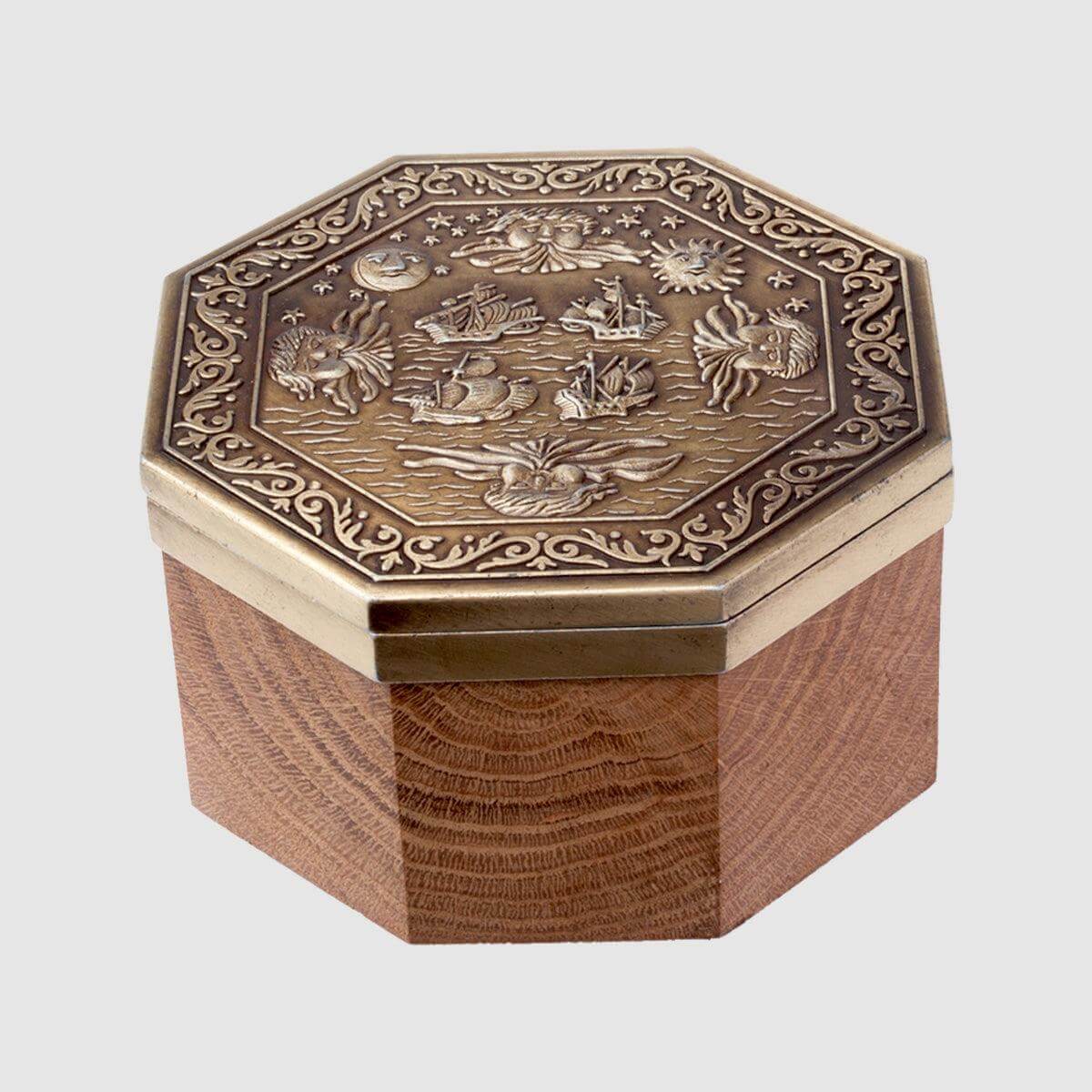 Hemisferium Cardan or Marine Compass