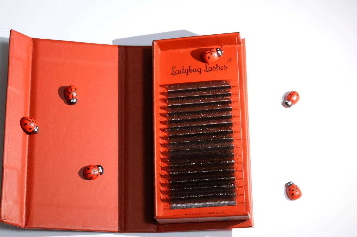 π€ Brown 4D Clover Lashes π€ 16 Rows β’ Single Length