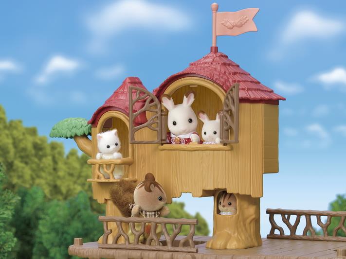 Sylvanian Families Adventure Tree House Toy Playset for Ages 3 and Up