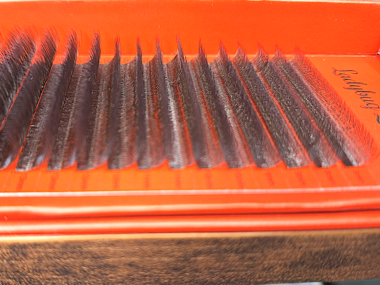 π€ Brown 6D Clover Lash Extensions β Mixed Lengths, 16 Rows π€