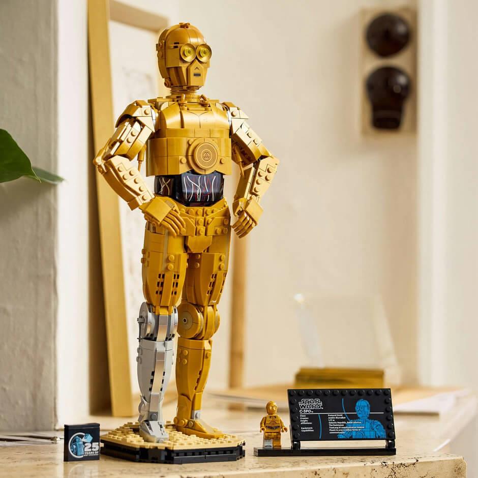 Lego Star Wars 75398 C-3PO Model 25th Anniversary Set for Ages 18 & Up