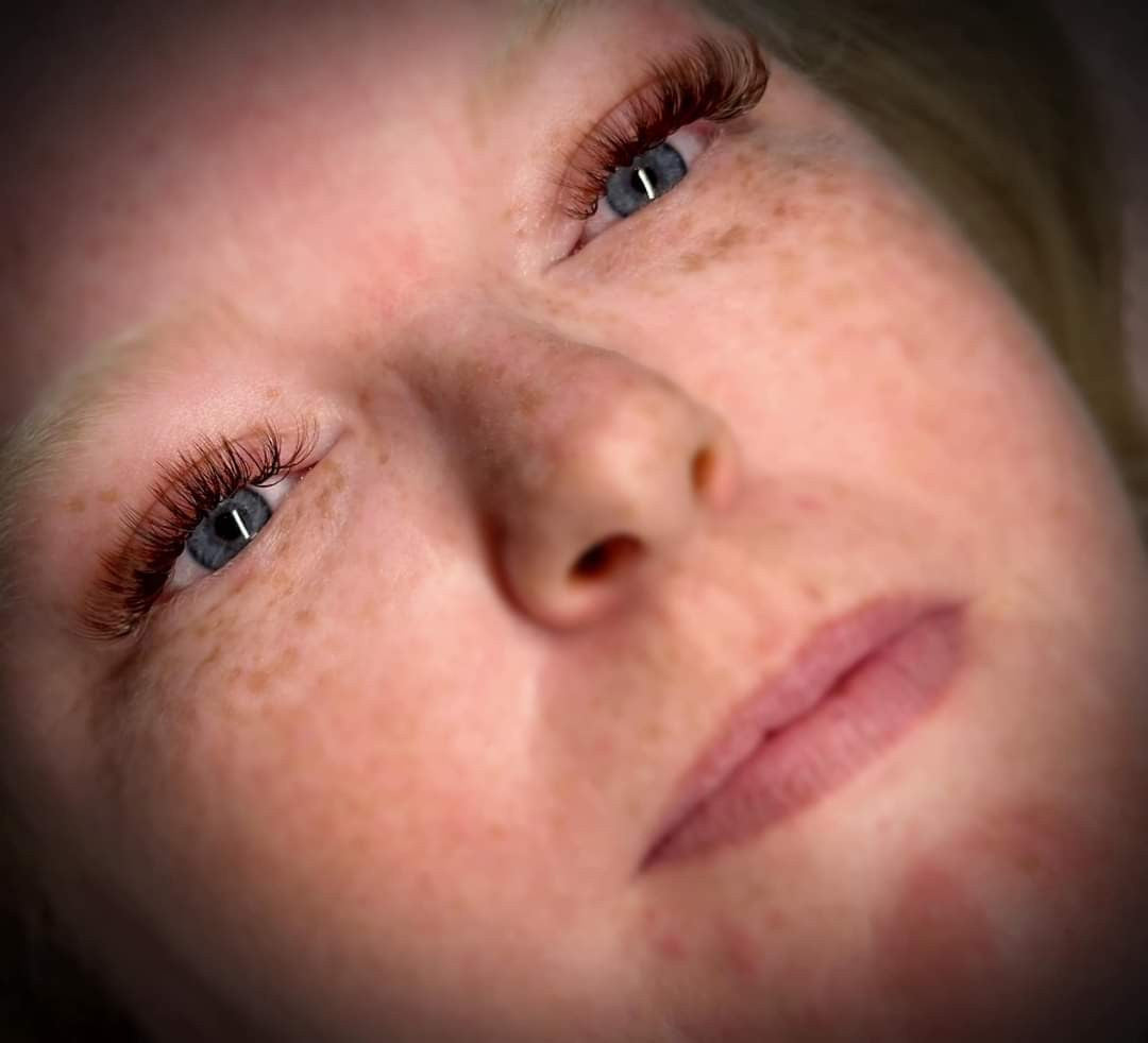 🤎Brown Silk Volume Lash Trays – 2 Shades 🤎