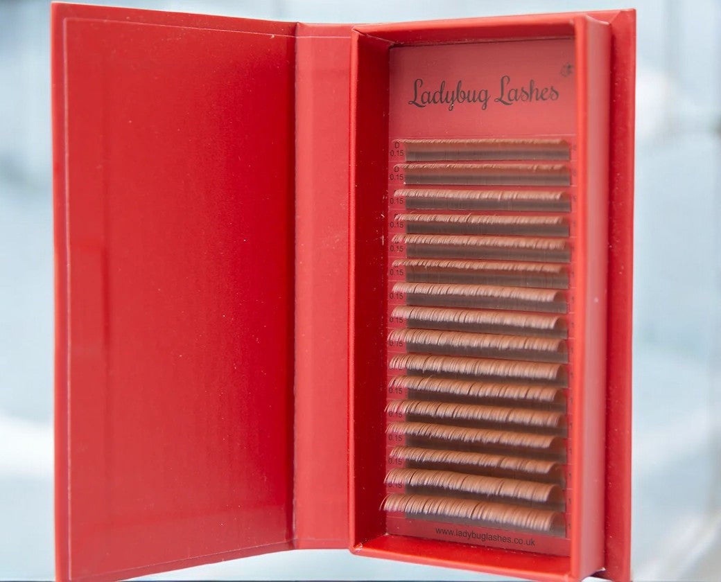 🤎Brown Silk Volume Lash Trays – 2 Shades 🤎