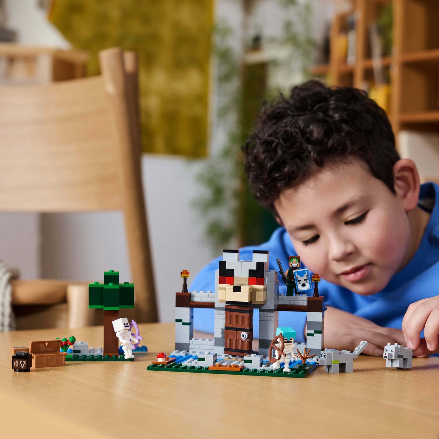 Lego Minecraft 21261 The Wolf Stronghold Toy Playset for Ages 8 and Up