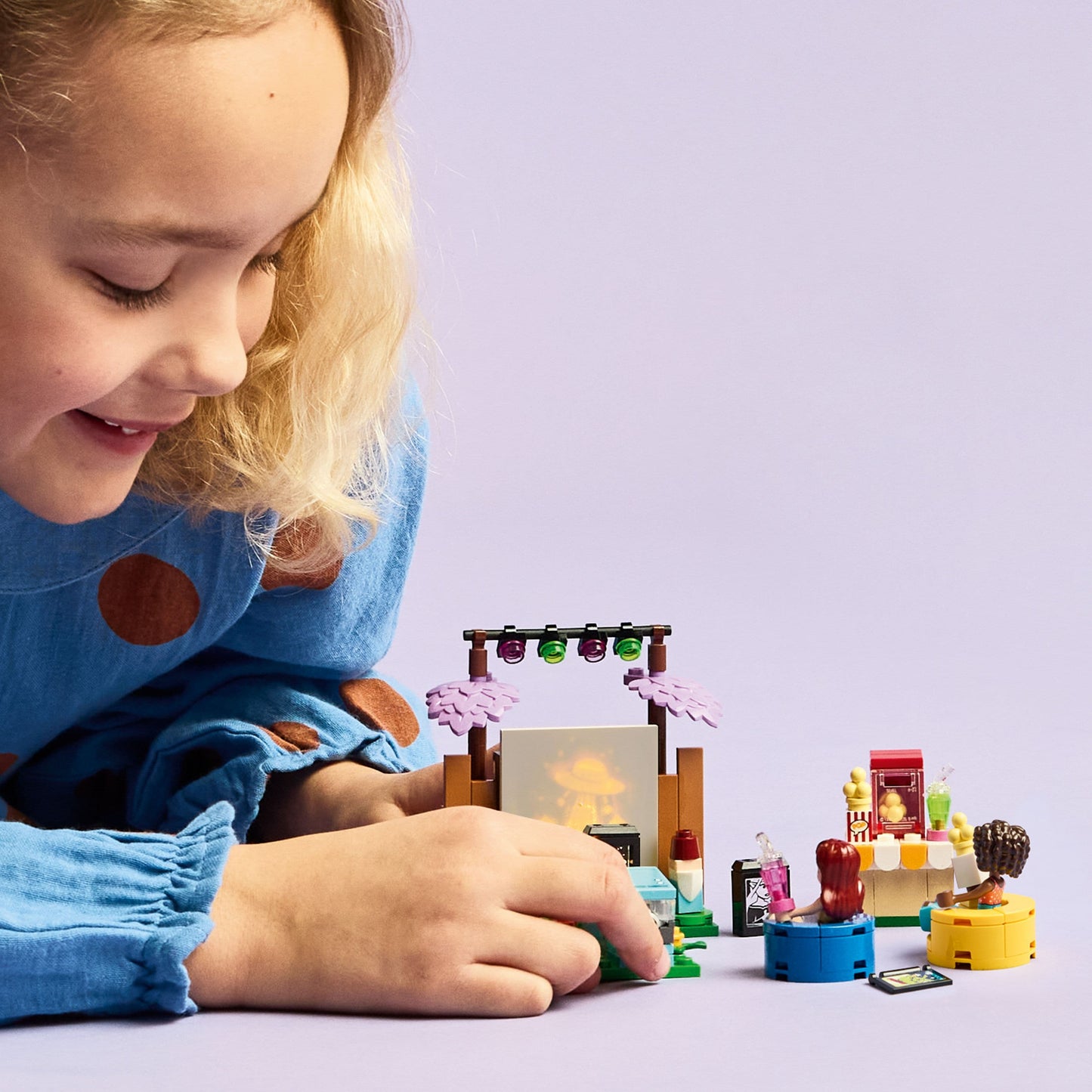 Lego Friends 42642 Friendship Movie Night Buildable Playset for Age 6+