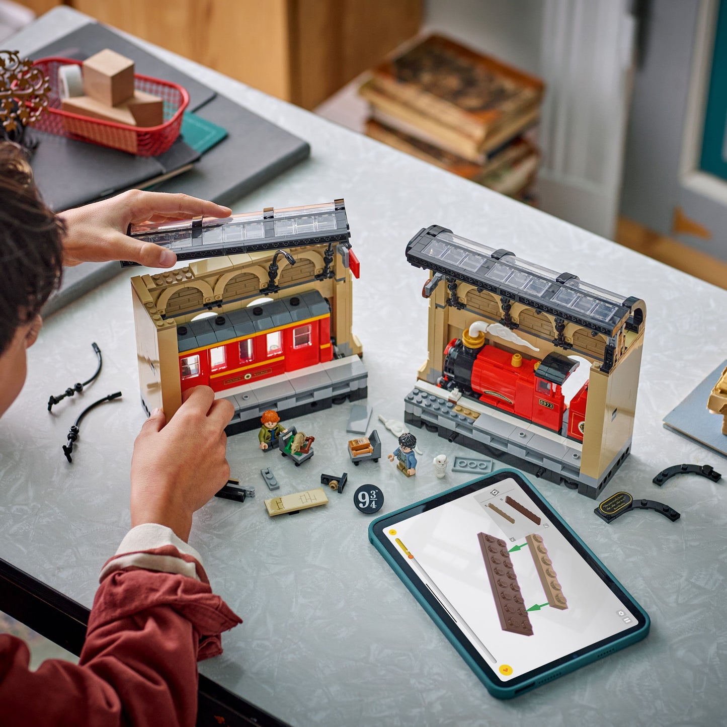 Lego Harry Potter 76450 Book Nook: Hogwarts Express for Ages 10 and Up