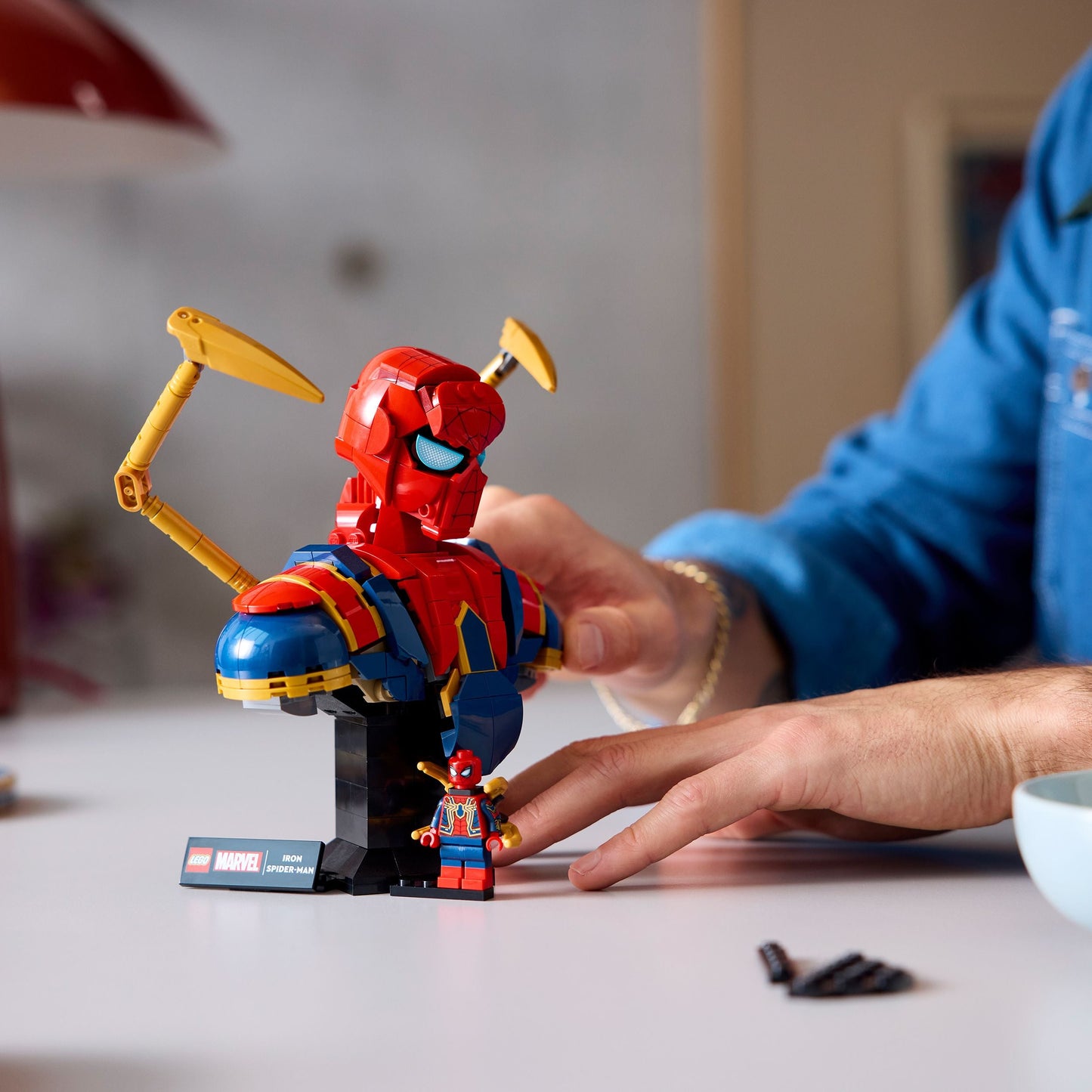 Lego Marvel 76326 Iron Spider-Man Bust Collectable for Adults Age 18+