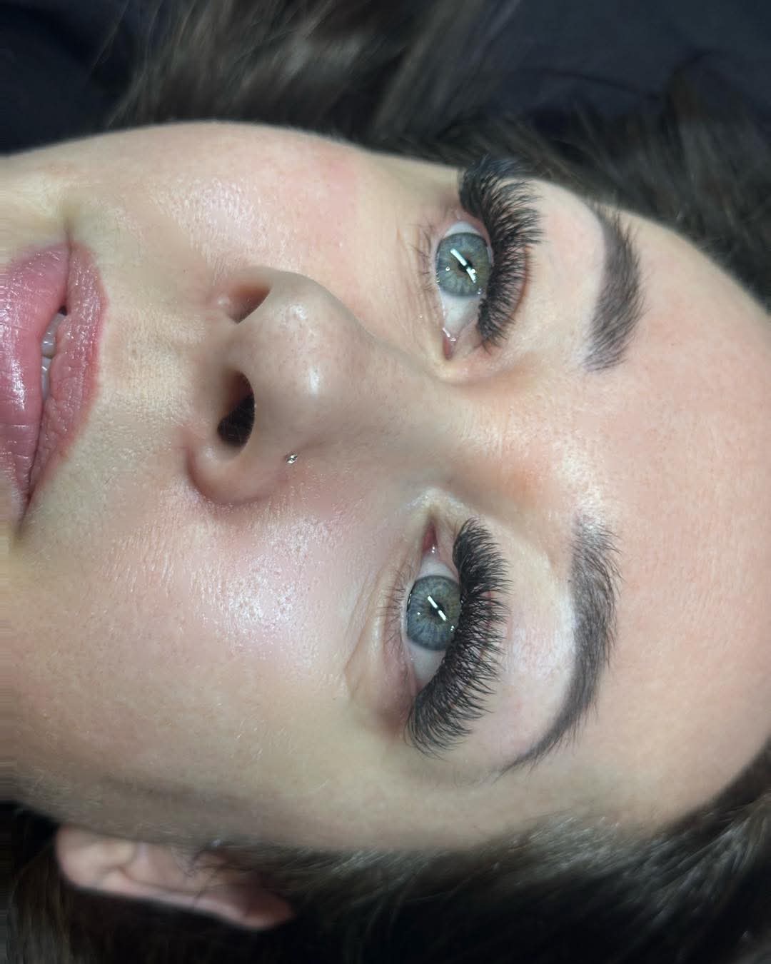 W Lash Extension Tray β Single Length, 16 Rows