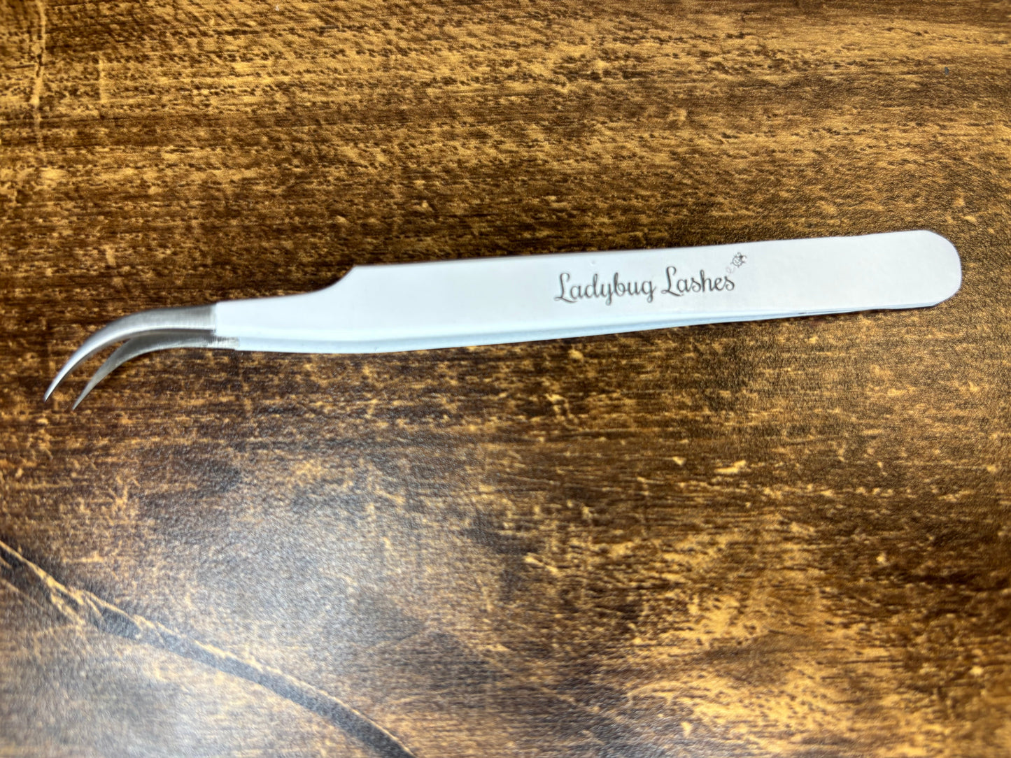 Non-Fibre Grip Curved Tweezers – Perfect for Isolation & Fans