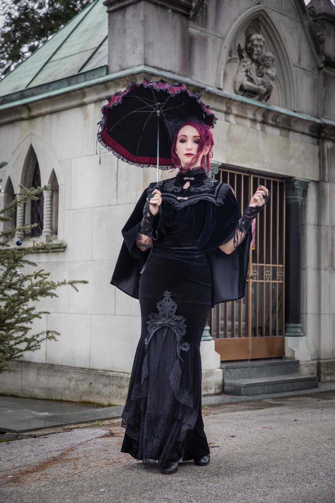 Dark In Love Velvet Lark Capelet