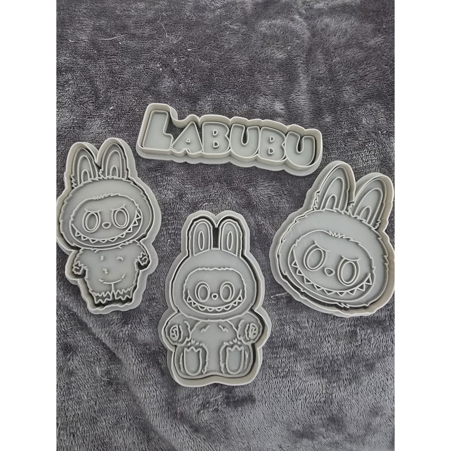 Labubu Cookie Cutter Set (4-Pack) ā Random Colors Ā£3