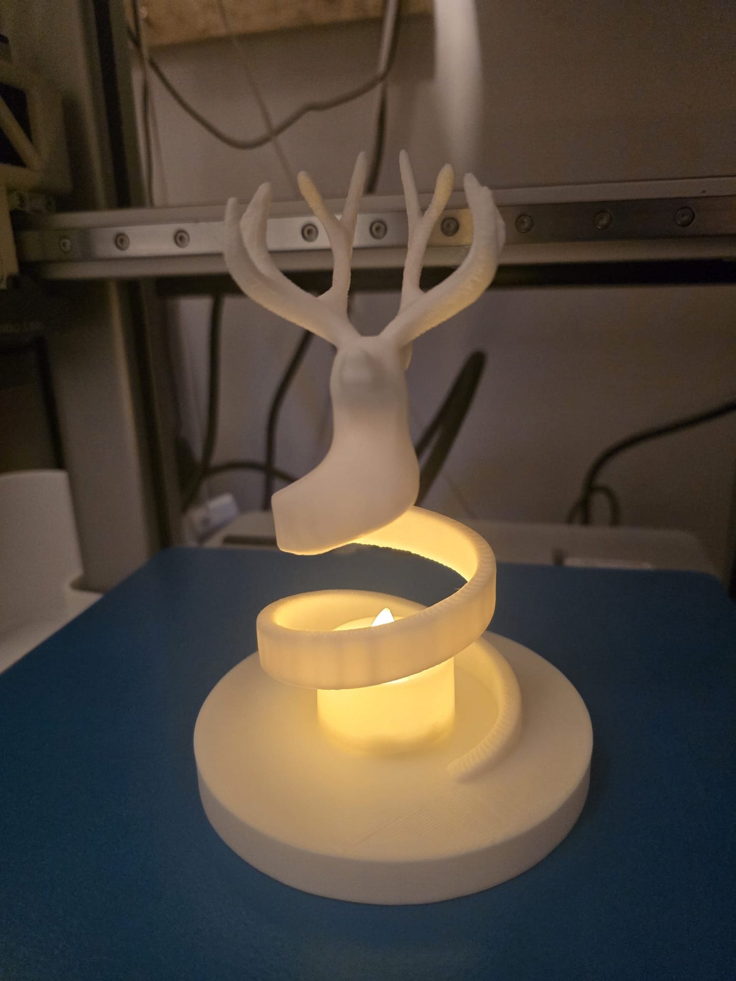 Christmas Reindeer Candle Holder β Cozy Holiday Centerpiece
