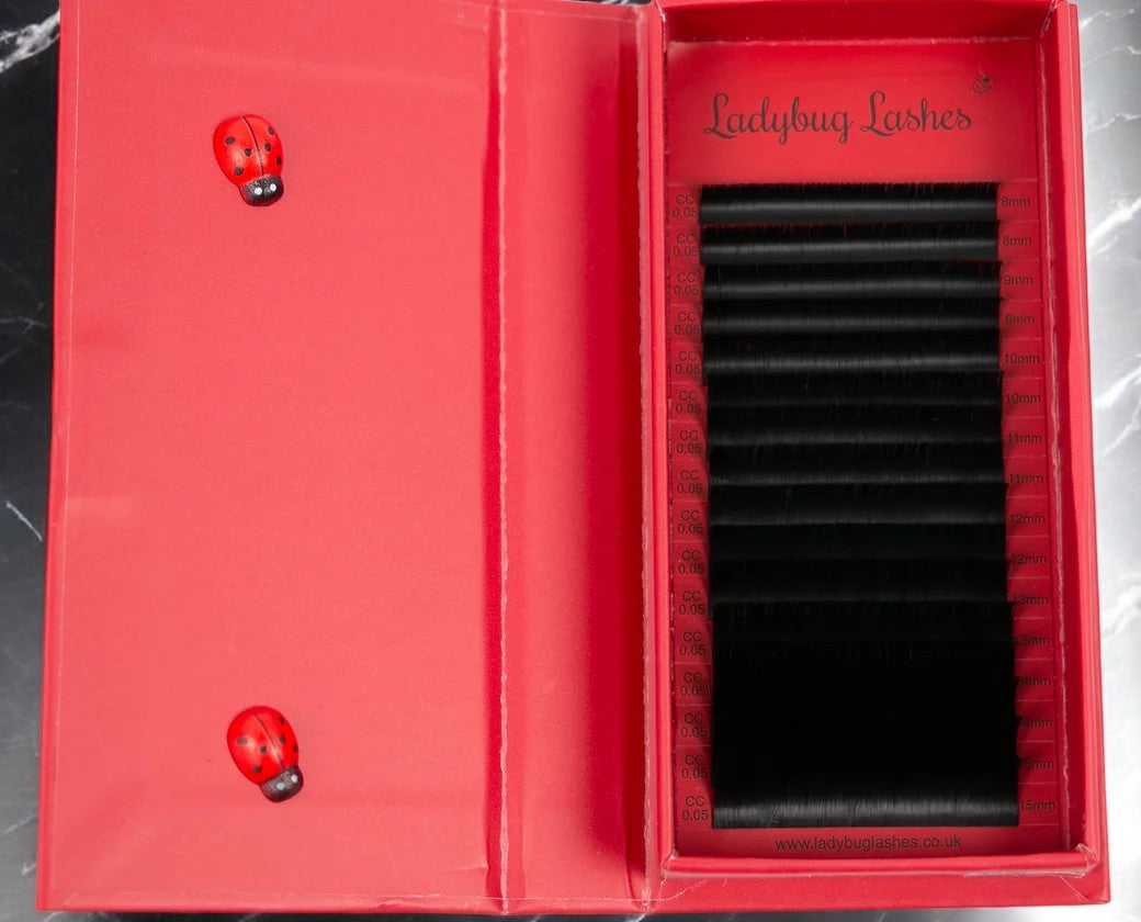 Mixed Length Volume Lashes – 16 Row Tray