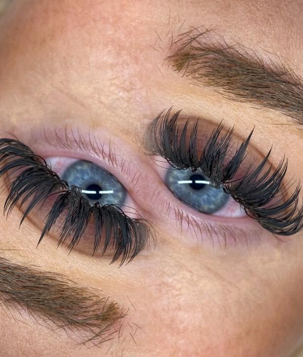 ✨ Anime Feather Lash Tray ✨ Lightweight • Fluffy • Dramatic