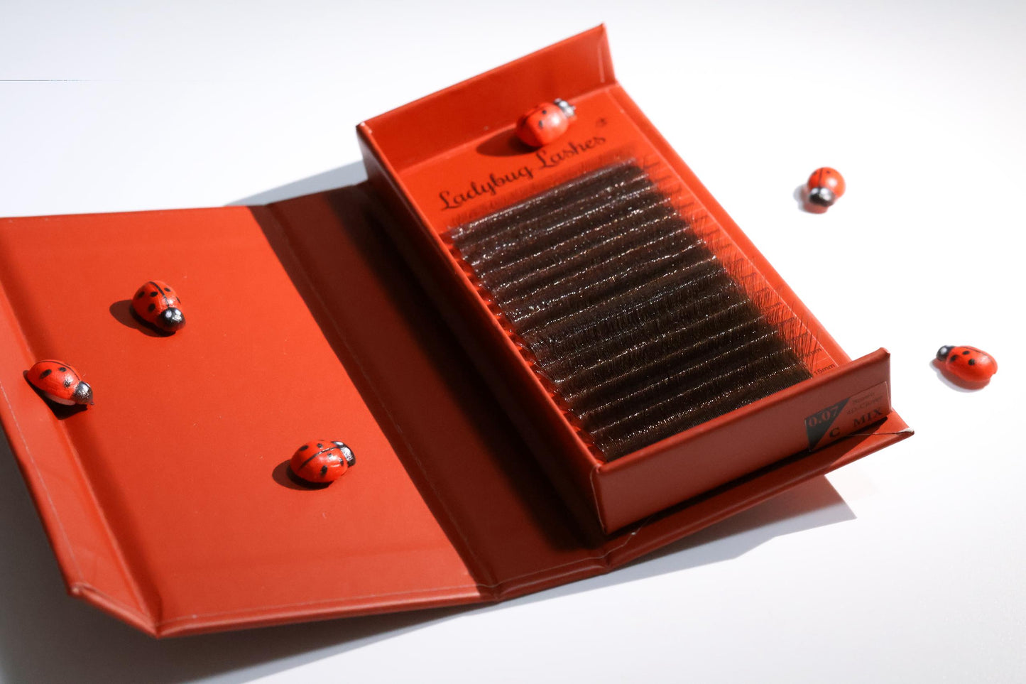 π€ Brown 6D Clover Lashes π€ 16 Rows β’ Single Length