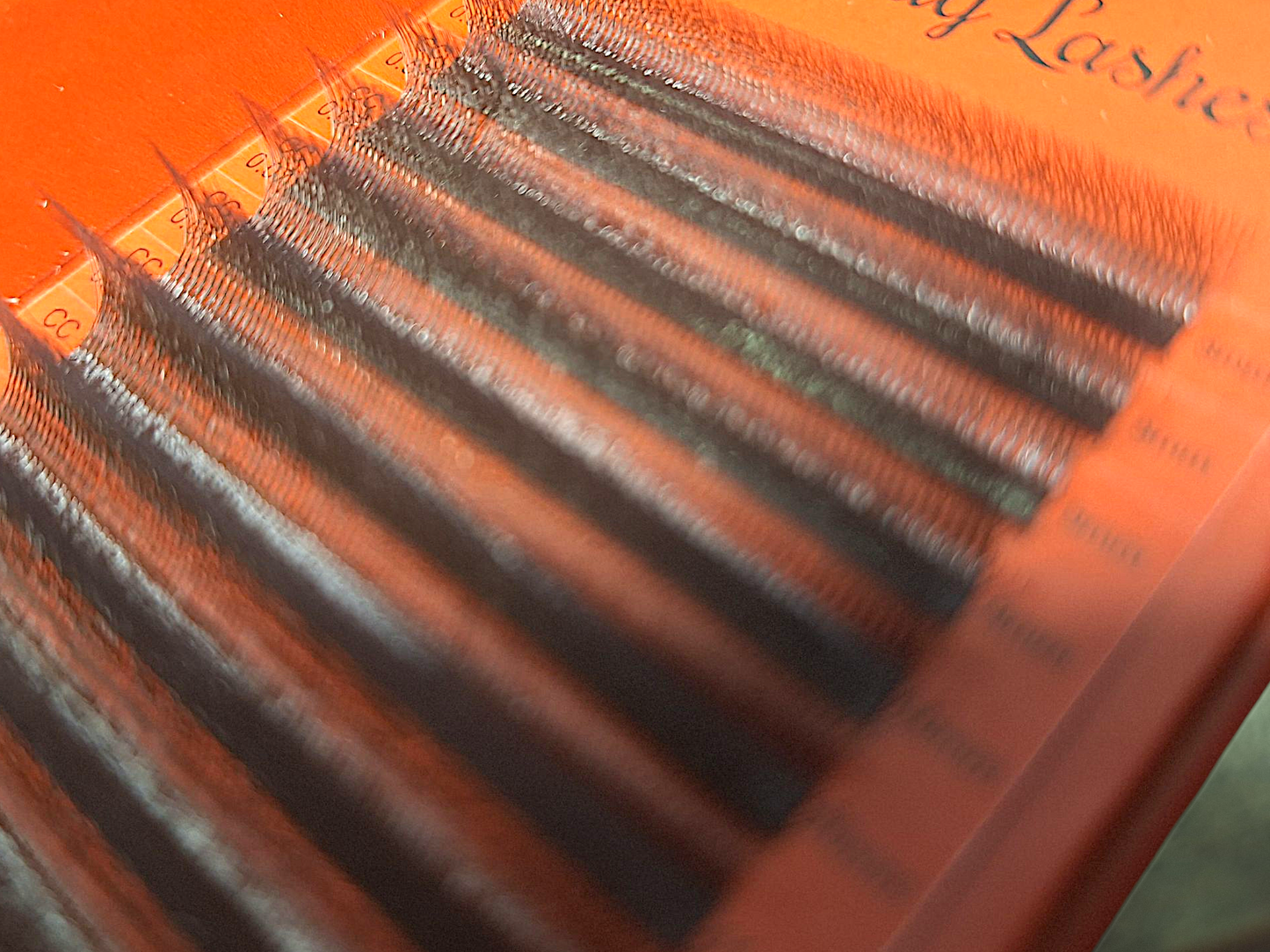 π€ Brown 6D Clover Lash Extensions β Mixed Lengths, 16 Rows π€