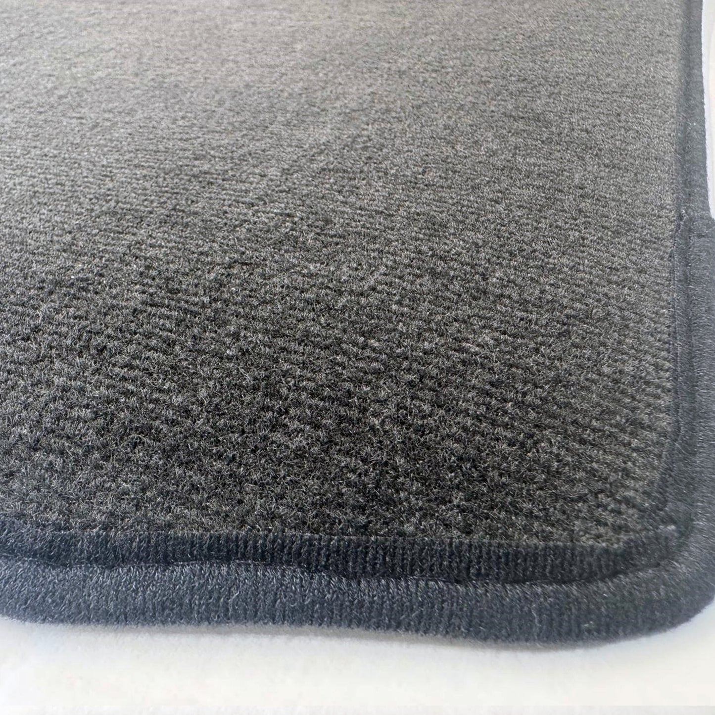 VW POLO HATCHBACK / SALOON 2002 TO 2004 - CAR MAT SET