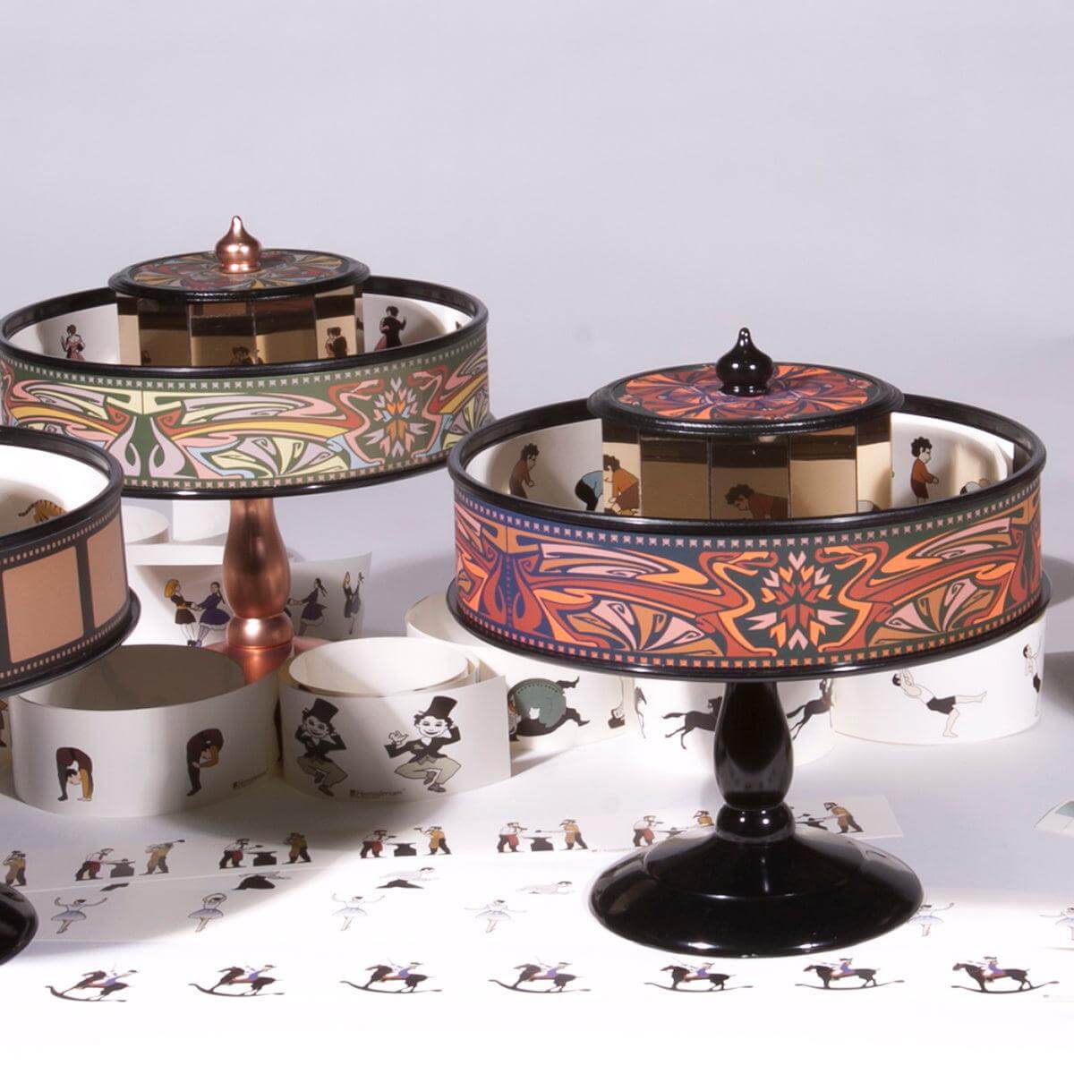 Hemisferium Moderniste Copper Praxinoscope
