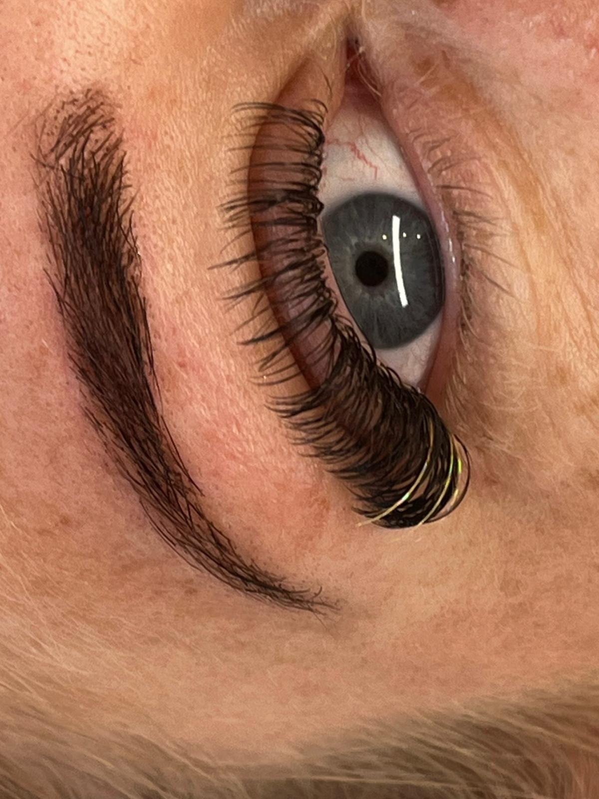 Pre-Made Angel Lash Fans β Mixed Lengths Tray