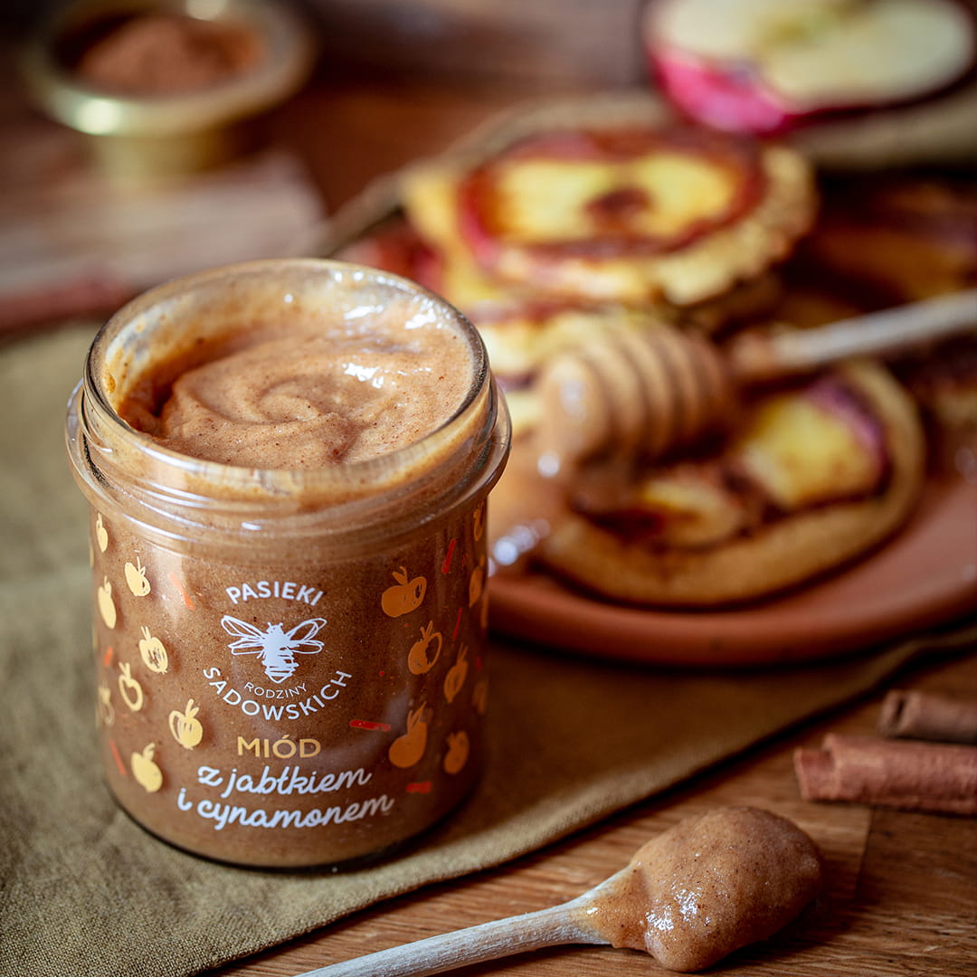 Honey with apple and cinnamon 430g