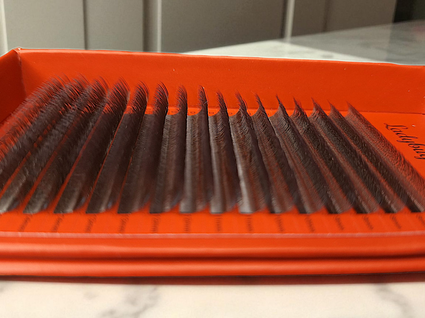 π€ Brown 4D Clover Lashes π€ 16 Rows β’ Single Length