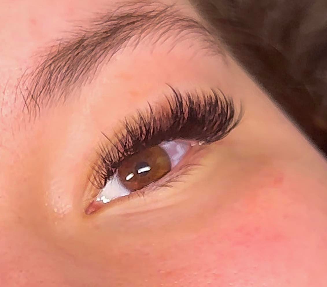 Wet Look Lash Tray – Mixed Lengths, 16 Rows