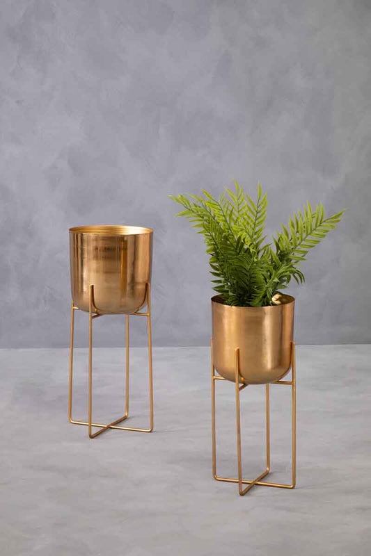 Aliza Small Floor Standing Planter