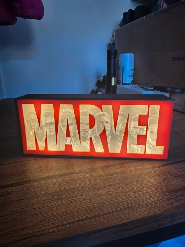 Marvel Hero Tribute Lightbox – Battery-Powered 3D Printed Comic Display (Batteries Not Included)