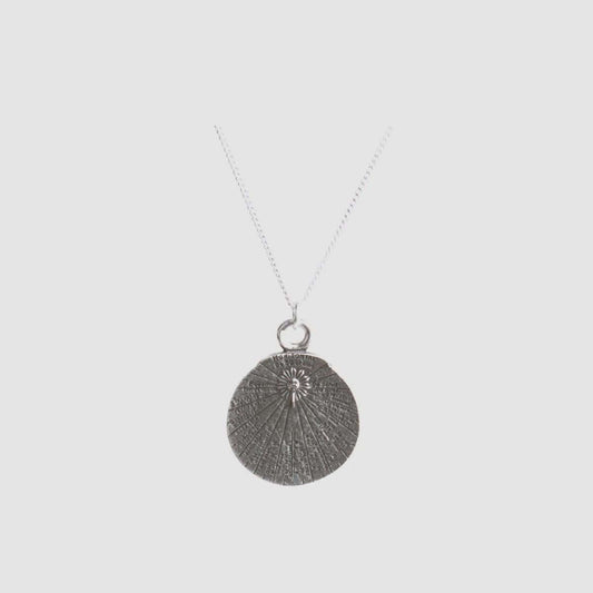 Hemisferium Miniature Horizontal Sundial Pendant Chain (Silver)