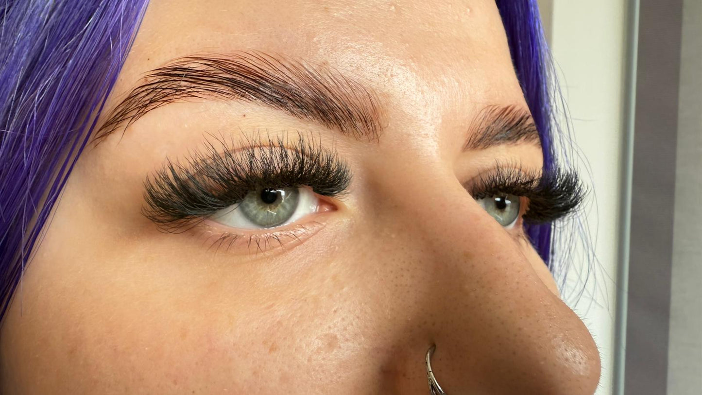 8D Clover Lashes