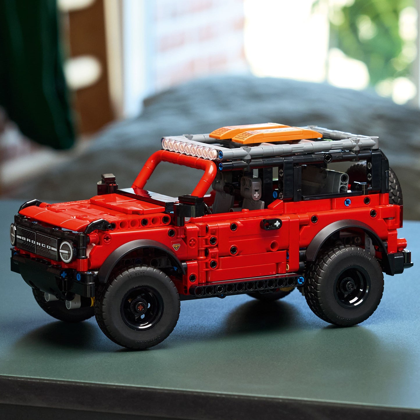 Lego Technic 42213 Ford Bronco SUV Buildable Playset for Ages 9 and Up