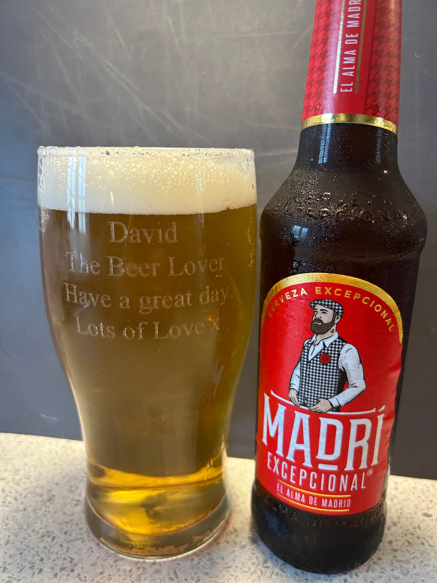 Personalised Engraved Tulip Pint Glass Wedding Beer Birthday - Any Message Engraved