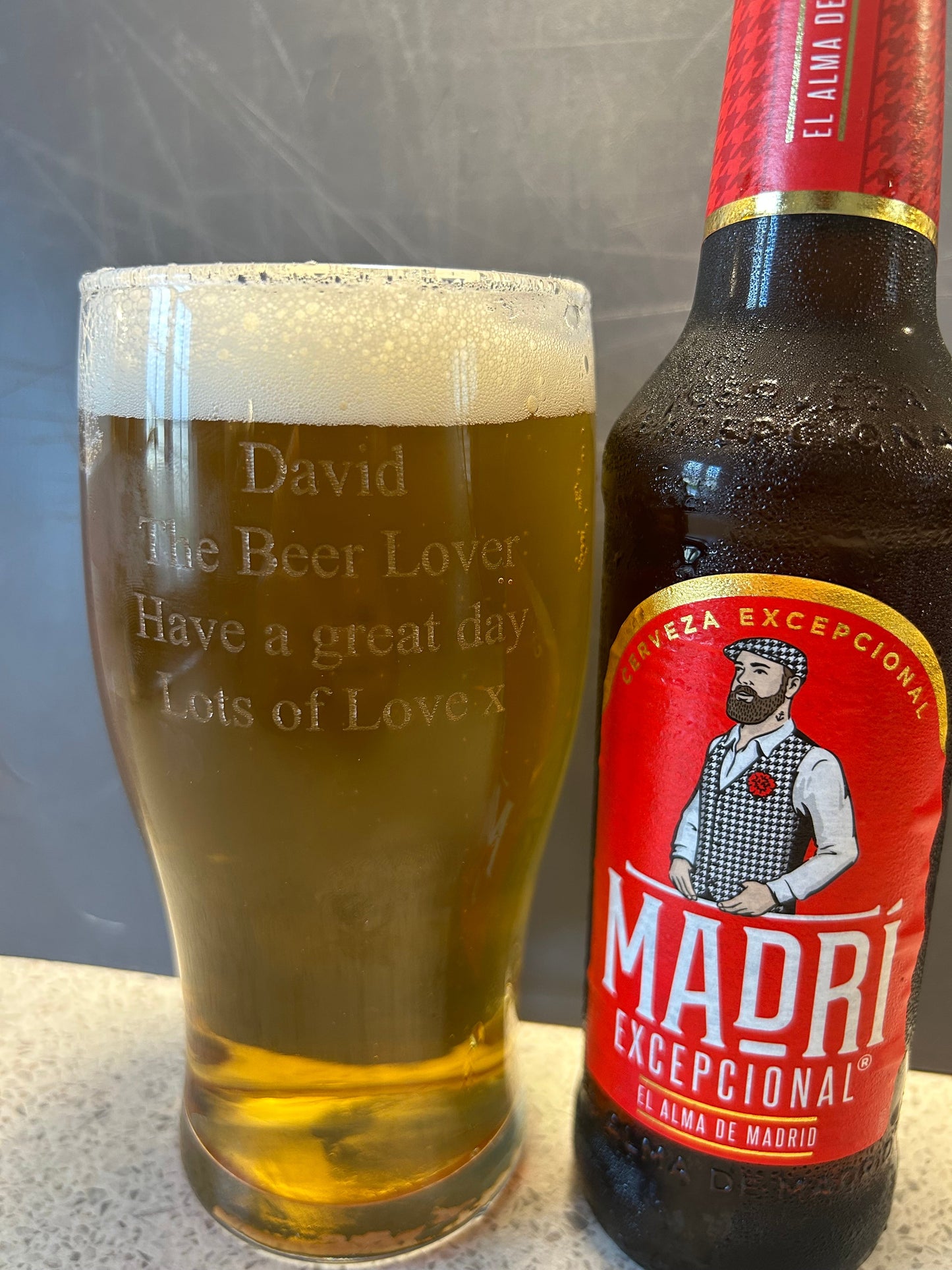 Personalised Engraved Tulip Pint Glass Wedding Beer Birthday - Any Message Engraved