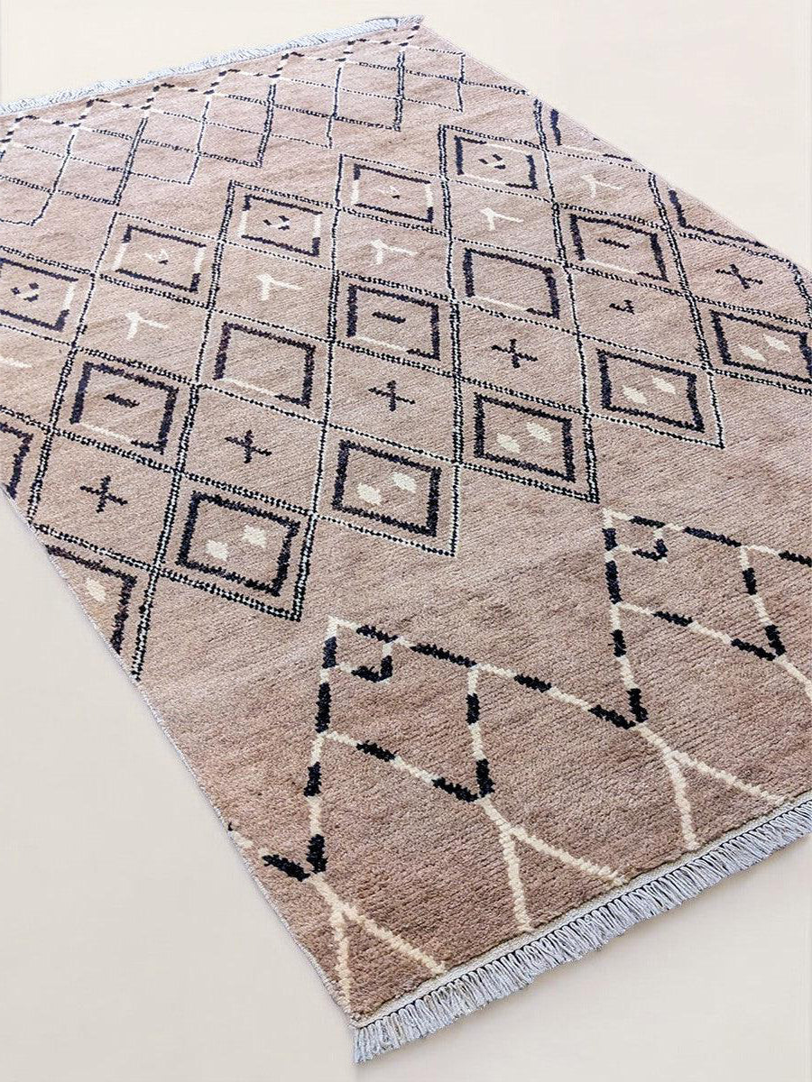 Mystical Hand Knotted Rug - Size: 8.1 x 5