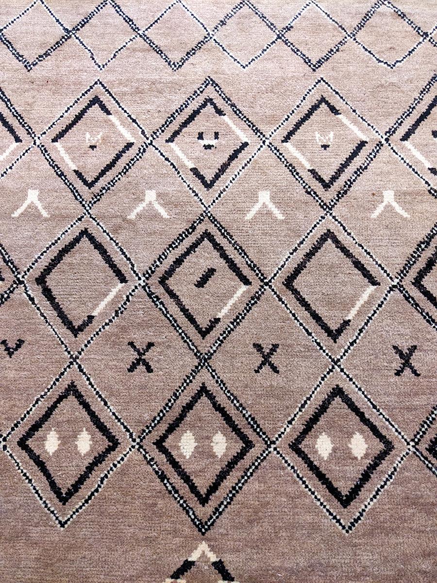 Mystical Hand Knotted Rug - Size: 8.1 x 5