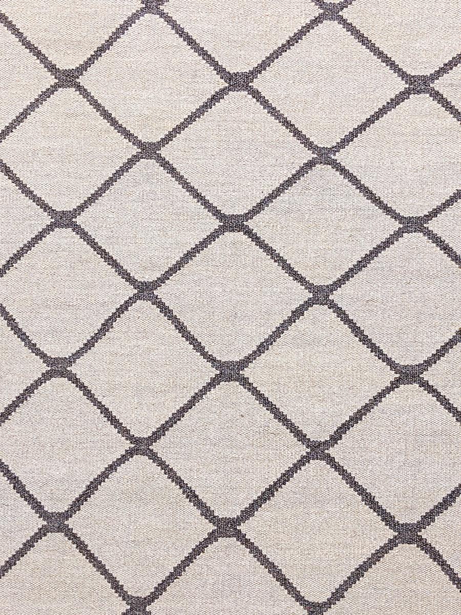 Moroccan Flatweave Rug - Size: 5.2 x 3.2