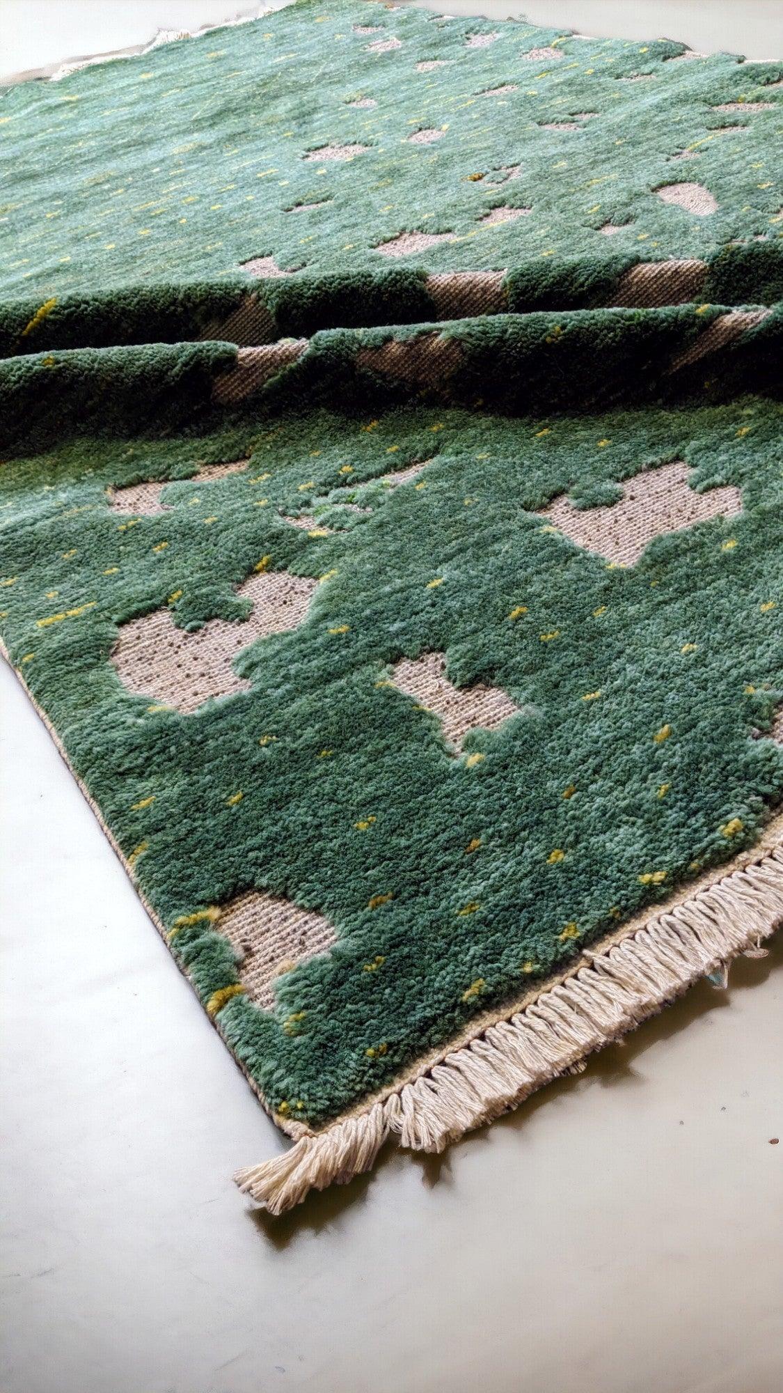 Afra Hand Knotted Rug - Size: 8.3 x 5.2