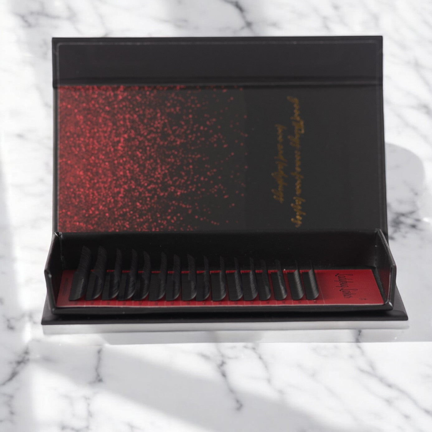 Platinum Velvet Volume Lashes – Mixed Tray (16 Rows)