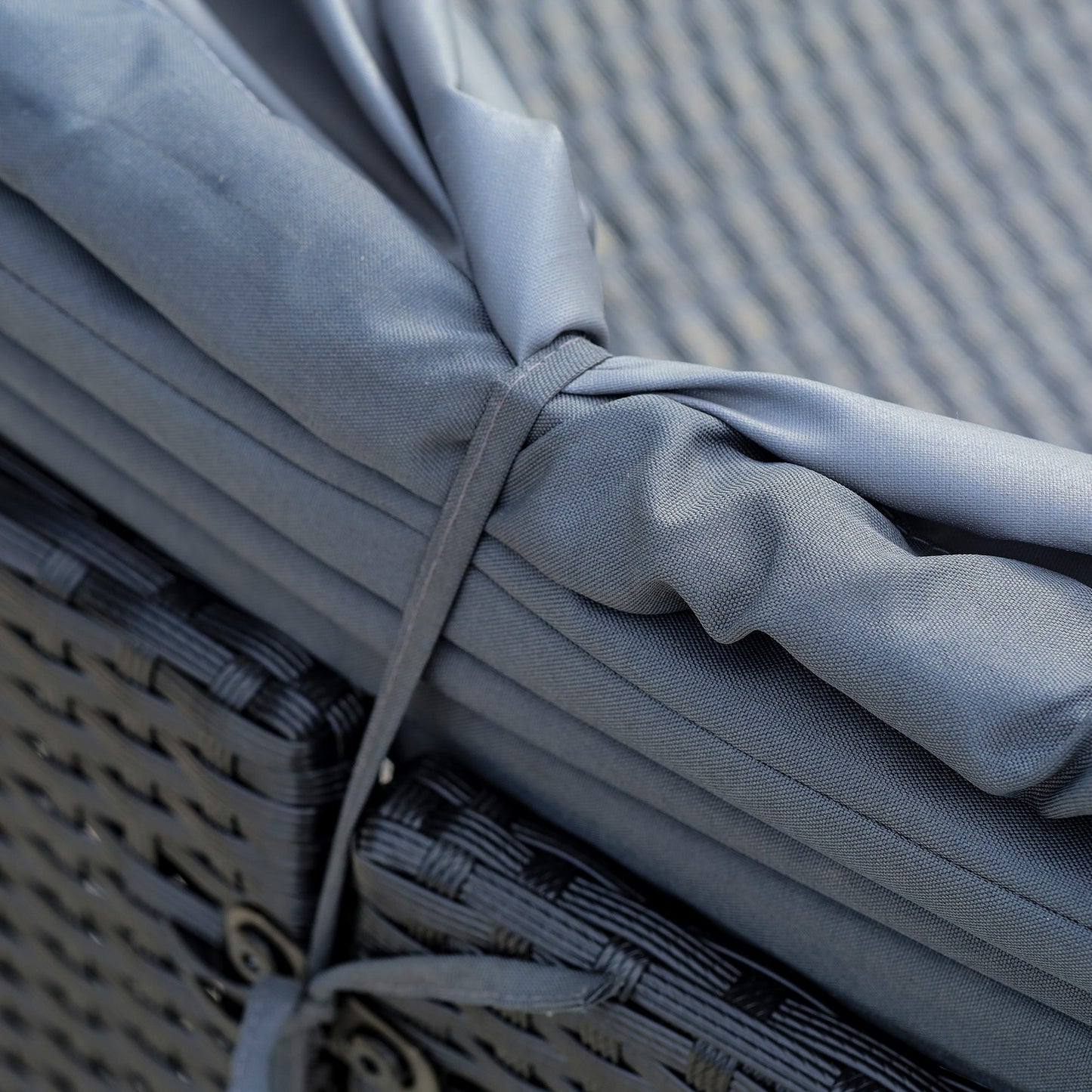 4-Pieces PE Rattan Garden Daybed Set