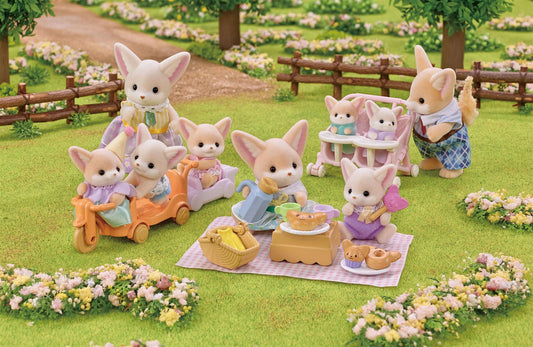 Sylvanian Families Sunny Picnic Set Fennec Fox Sister & Baby Ages 3+