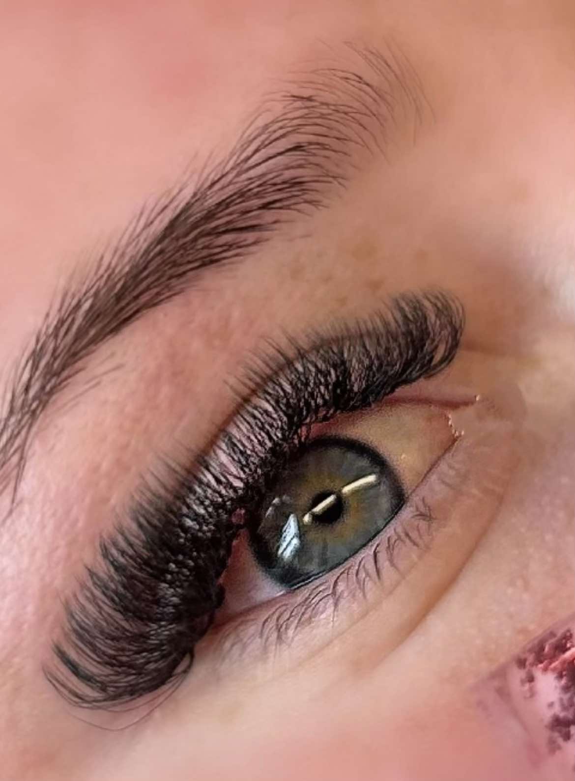 8D Clover Lashes