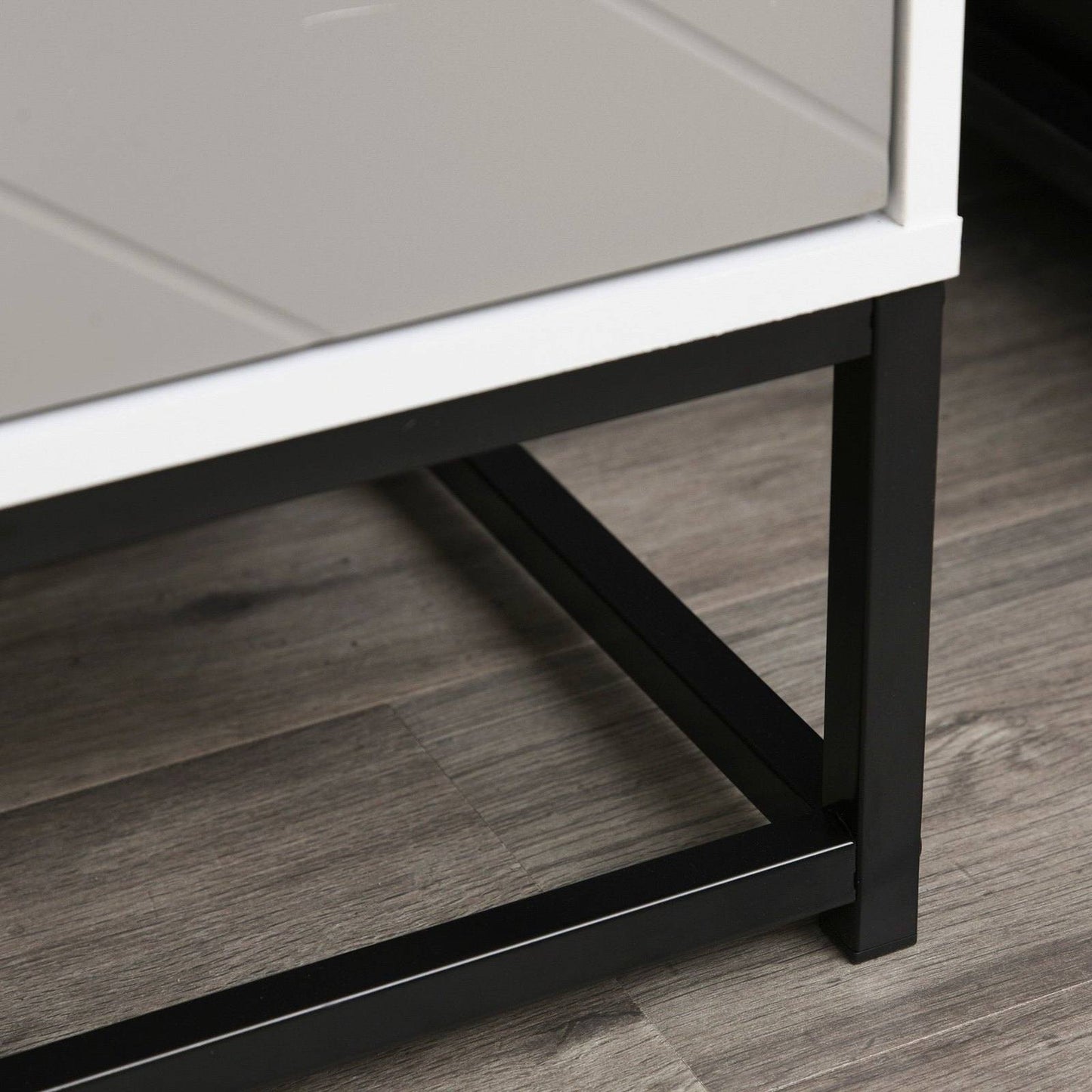 Chest of Drawers with Metal Handles Freestanding Dresser for Bedroom